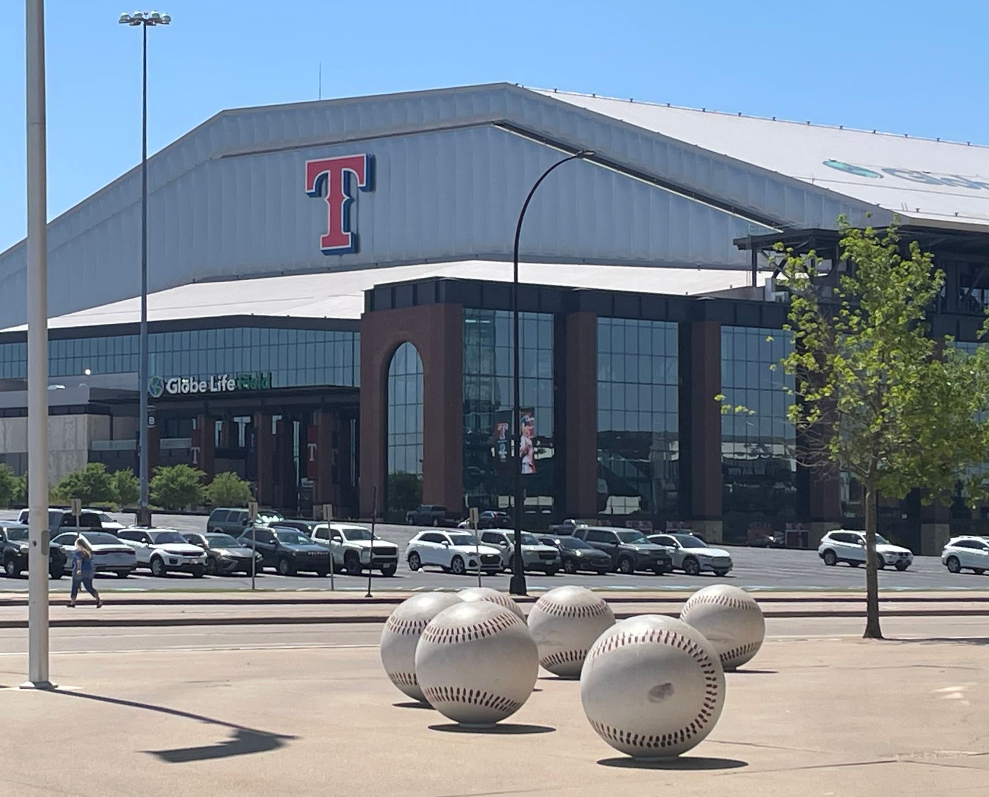The outside of Globe Life Field