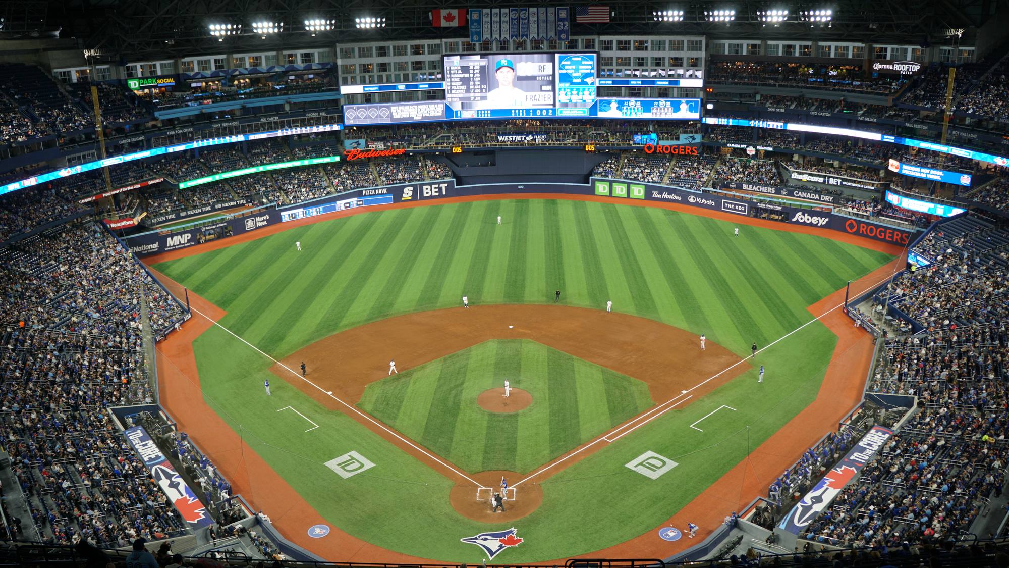 The Rogers Centre bowl with the roof closed